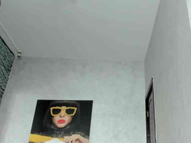Ishalyn webcam