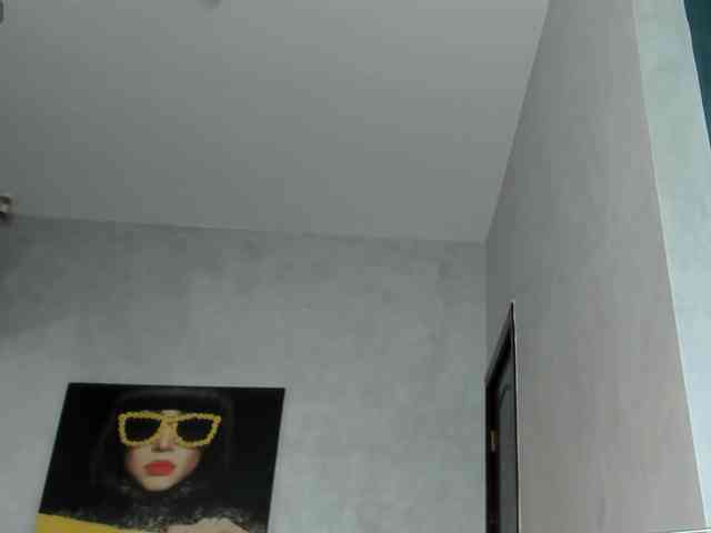 Ishalyn webcam