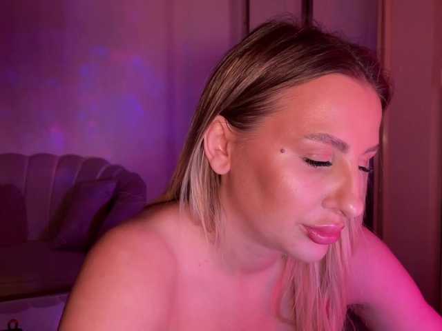 LexyRose's BongaCams show and profile