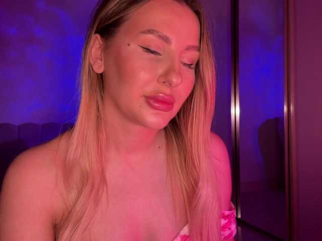 LexyRose live cam profile