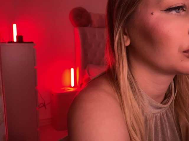 LexyRose's BongaCams show and profile