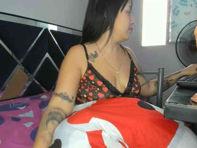 JennyCherryy Live Webcam on BongaCams