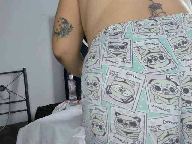 JennyCherryy webcam