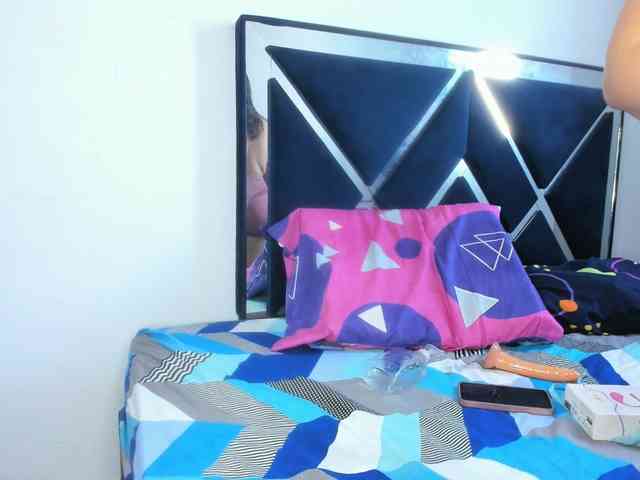 JennyCherryy JennyCherryy