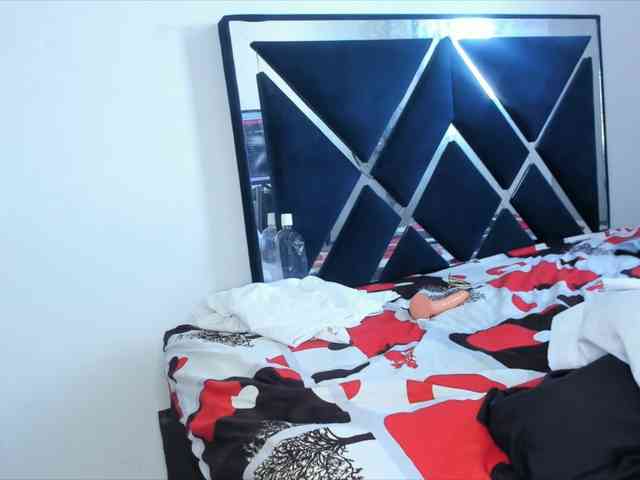 JennyCherryy webcam