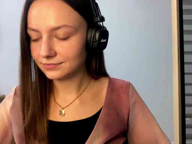 KittieRusu Live Webcam on BongaCams