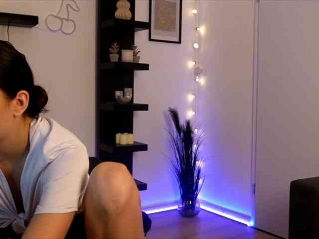 SophieFleurr webcam