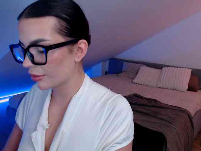 SophieFleurr webcam