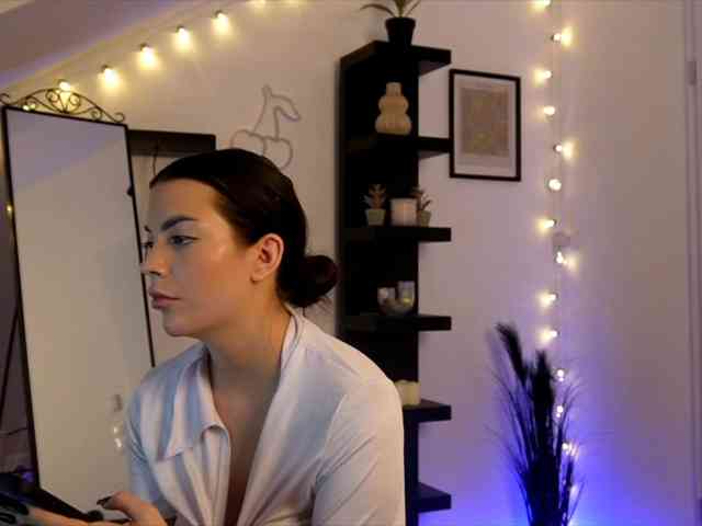 SophieFleurr webcam