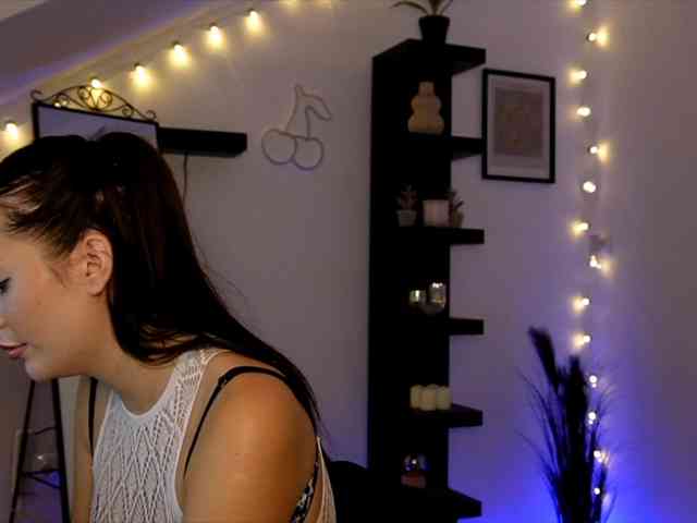 SophieFleurr webcam