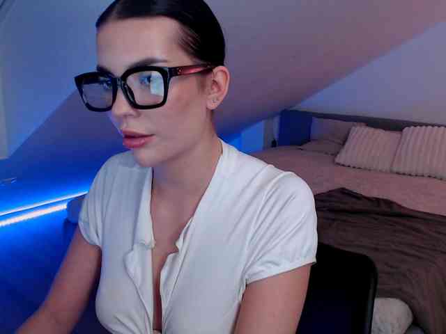 SophieFleurr webcam