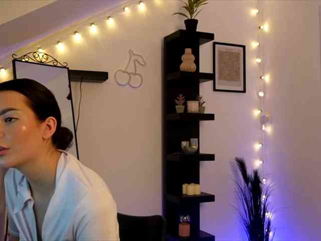 SophieFleurr webcam
