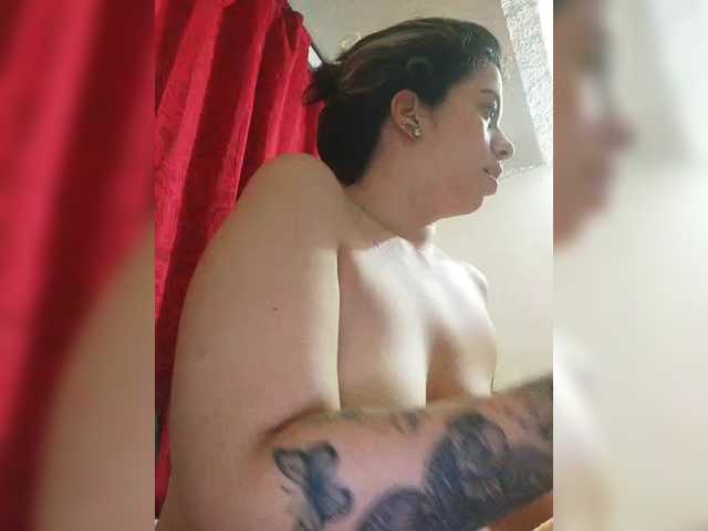 SuRomero's BongaCams show and profile