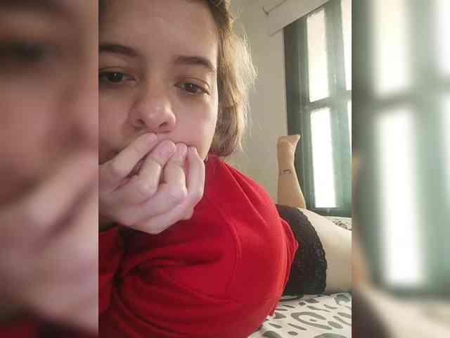 SuRomero Live Webcam on BongaCams