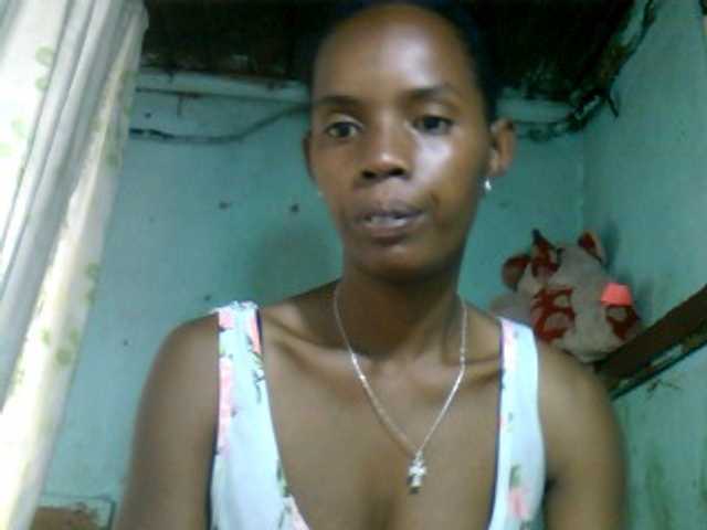 Fanihsexy, une amatrice française avec qui discuter et avoir du sexe