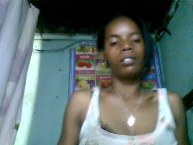 Fanihsexy vous attend pour discuter, flirter et plus sur bongacams