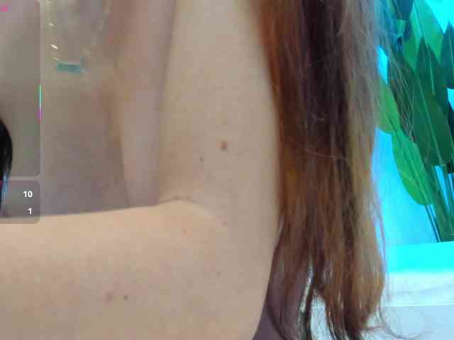 Royal-Naughty webcam