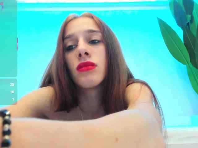 Royal-Naughty webcam