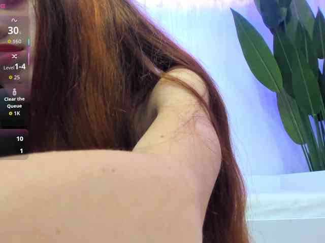 Royal-Naughty webcam
