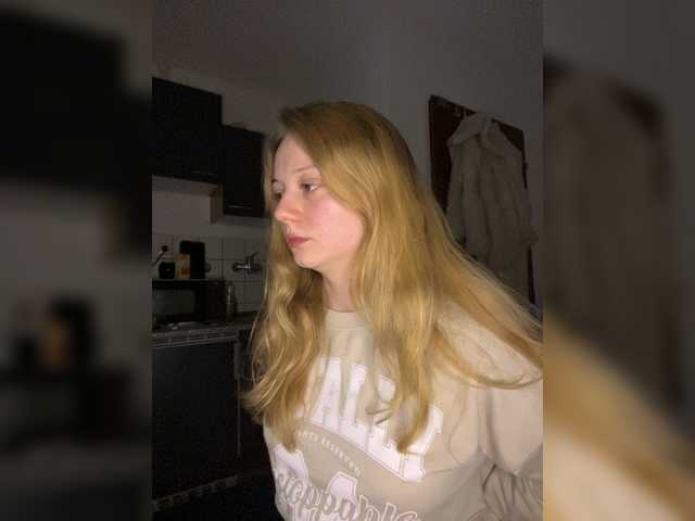 VixyVee Live Cam on BongaCams