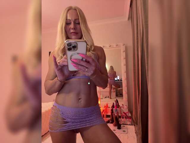 ALISE8881's BongaCams show and profile