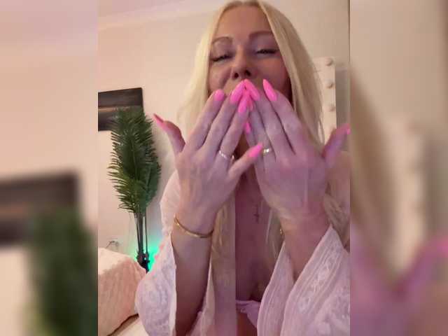 эросцена ALISE8881