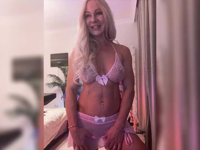 ALISE8881's BongaCams show and profile