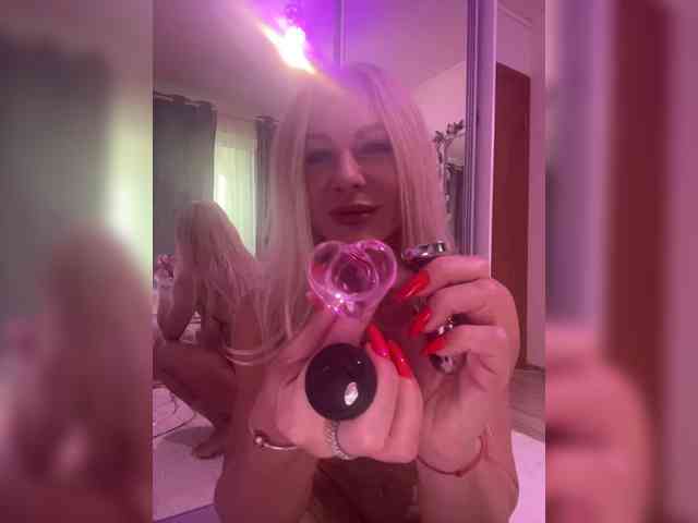 ALISE8881's webcam live show