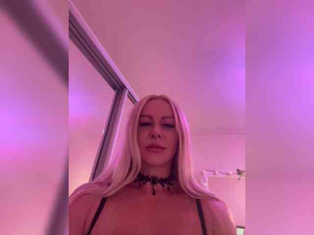 ALISE8881's webcam live show