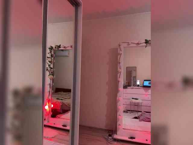 ALISE8881's webcam live show