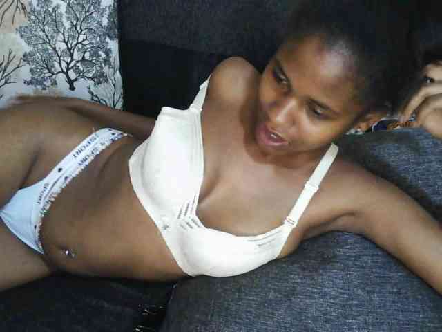 Candybrown Live Webcam on BongaCams