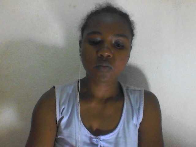 Cutie12 Live Cam on BongaCams