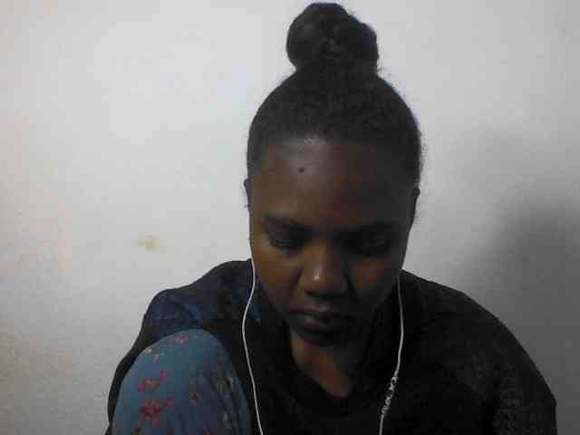Cutie12 Live Webcam on BongaCams