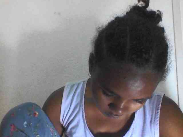 Cutie12 Live Webcam on BongaCams