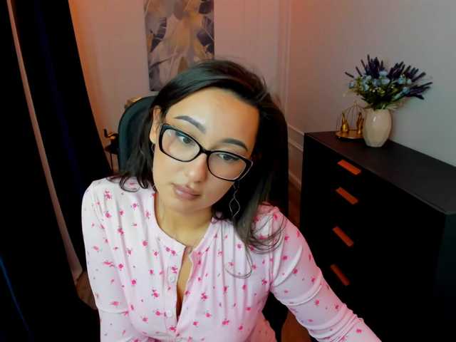 EvaSarazardje's BongaCams show and profile