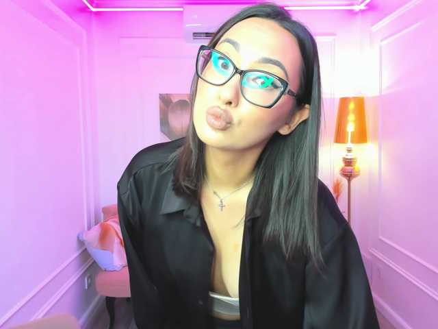 EvaSarazardje's BongaCams show and profile