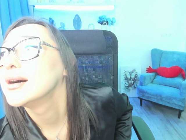 EvaSarazardje's BongaCams show and profile