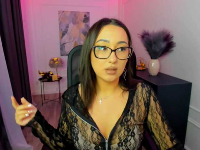 EvaSarazardje's BongaCams show and profile