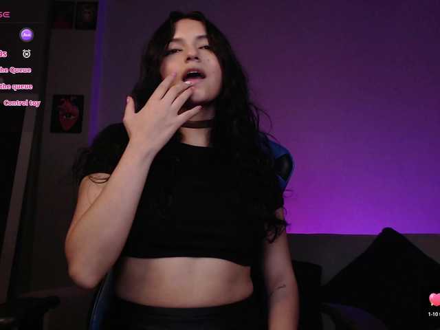 Babymelii's BongaCams show and profile