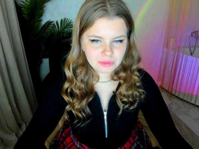 Sex chat gratuit in direct cu WildDesirea pe BongaCams