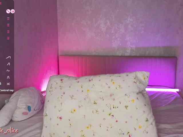 Alicee-tease webcam