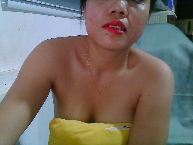 Courtney01's BongaCams show and profile