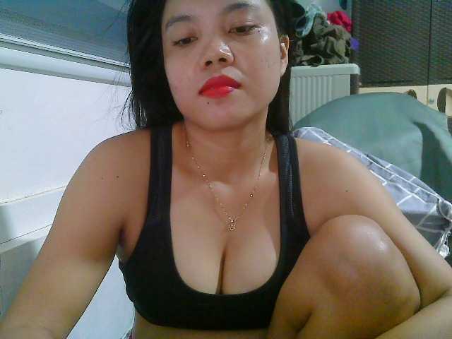 Courtney01's BongaCams show and profile