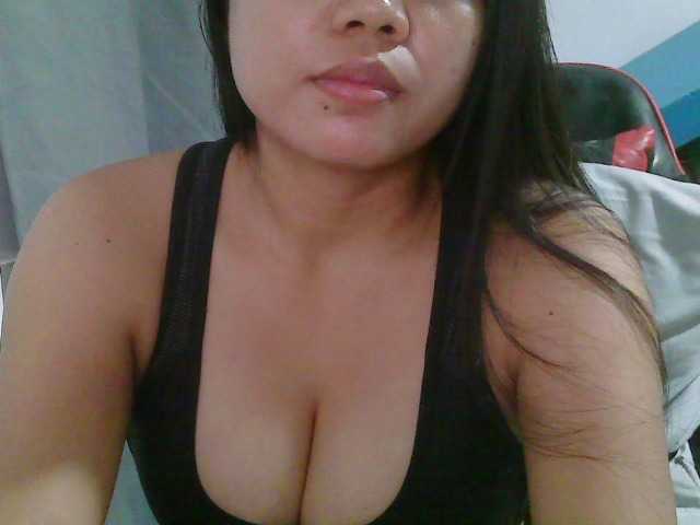 Courtney01 webcam bongacams model stream image