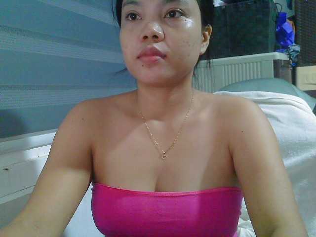 Courtney01's BongaCams show and profile