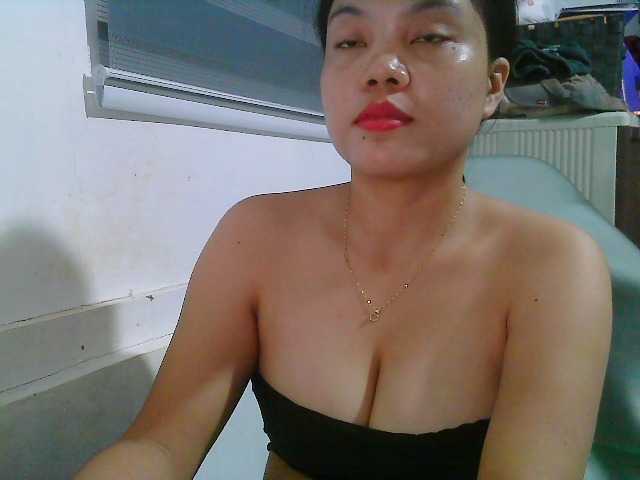 Courtney01's BongaCams show and profile