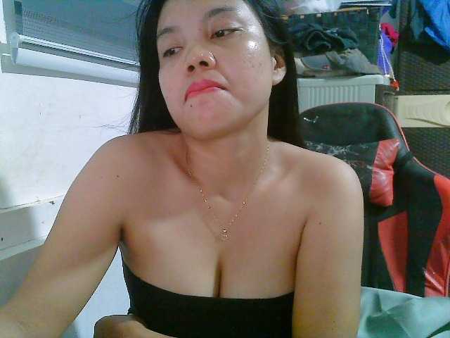 Courtney01's BongaCams show and profile