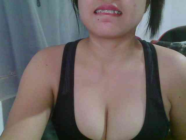 Courtney01 webcam
