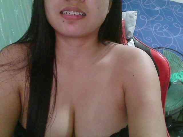 Courtney01 webcam