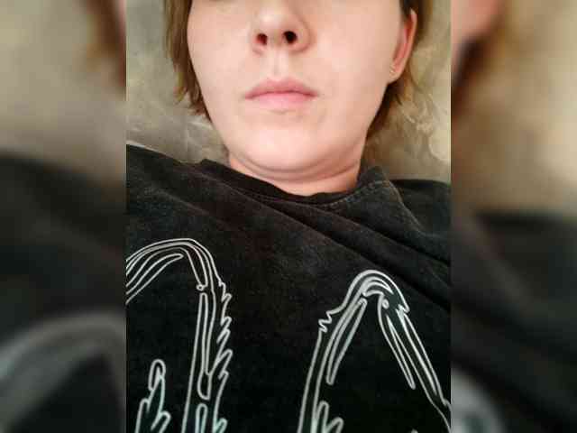 SweetyKitty25 webcam
